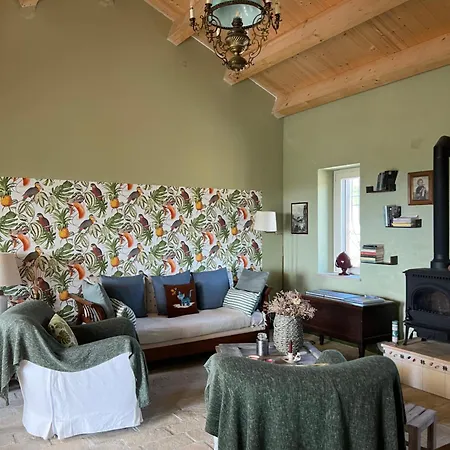 La Vigna Cascina&azienda Agricola チッタ・サンタンジェロ